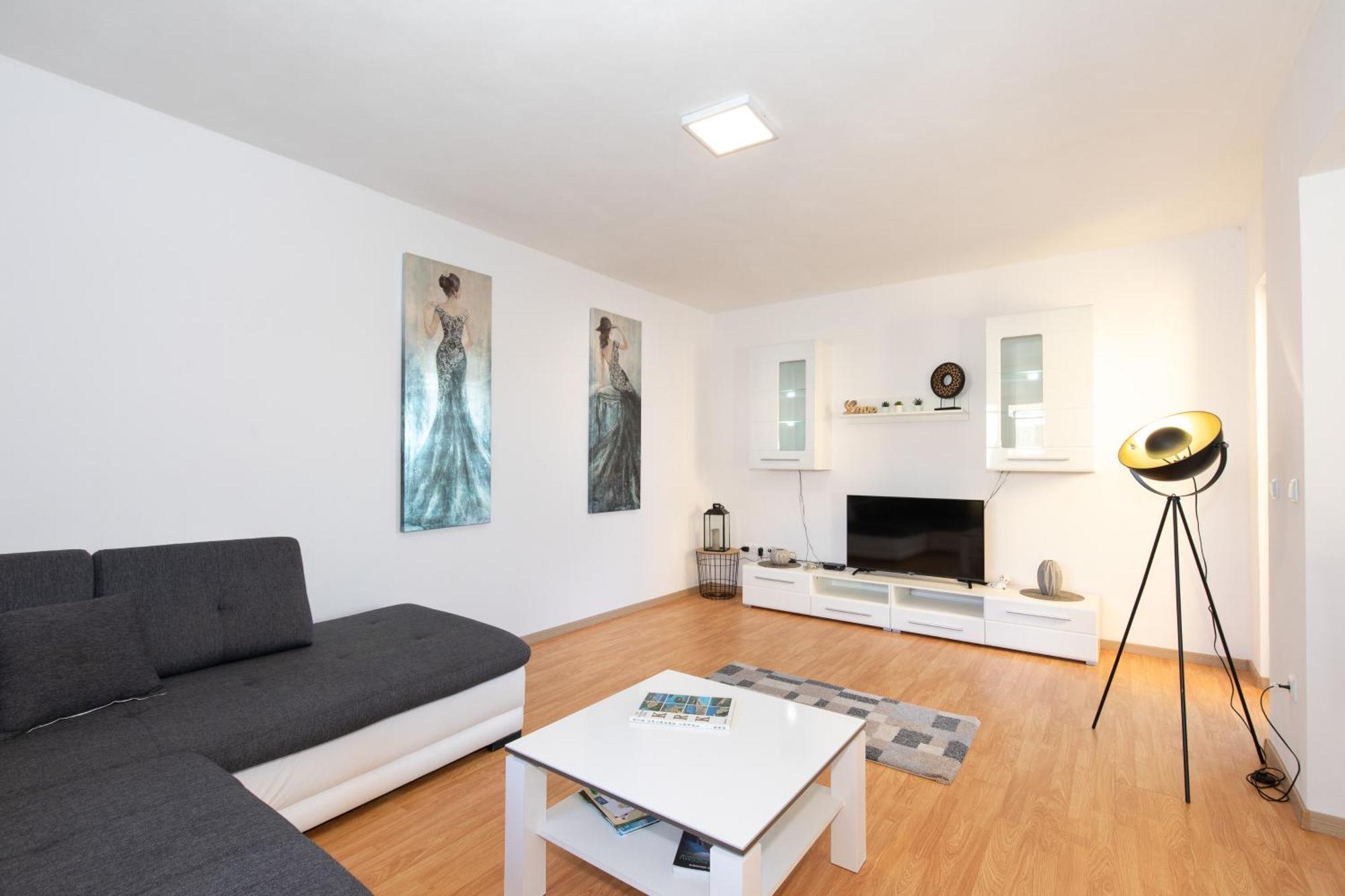 Apartament Tom'S House Nijvice Zewnętrze zdjęcie